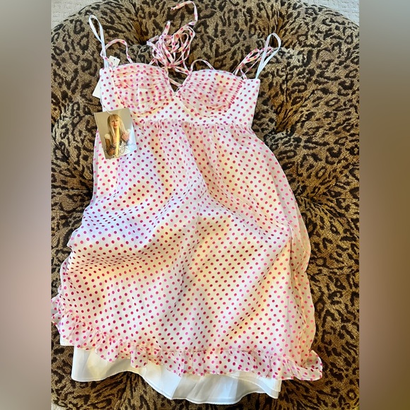 Betsey Johnson NWT SIze 2 Pink/White ruffle hem Dress - Picture 1 of 5